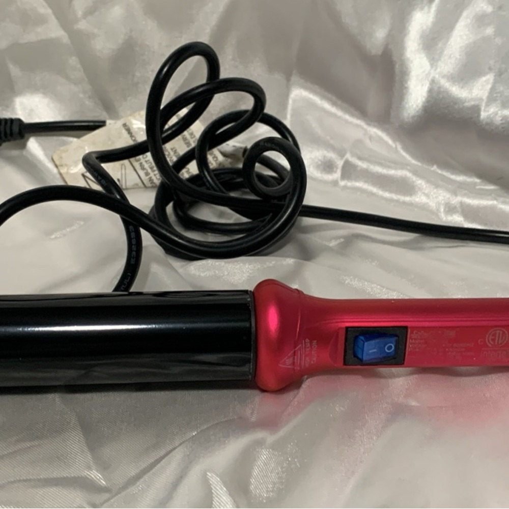 SOLD - NuMe Red and Black Curling Wand